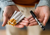 Електронските цигари во некои држави се забранети, а во многу не постојат никакви регулативи: Дали треба да има промени и кај нас?