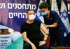 Животот се враќа во нормала во Израел, имунизирано е половина население