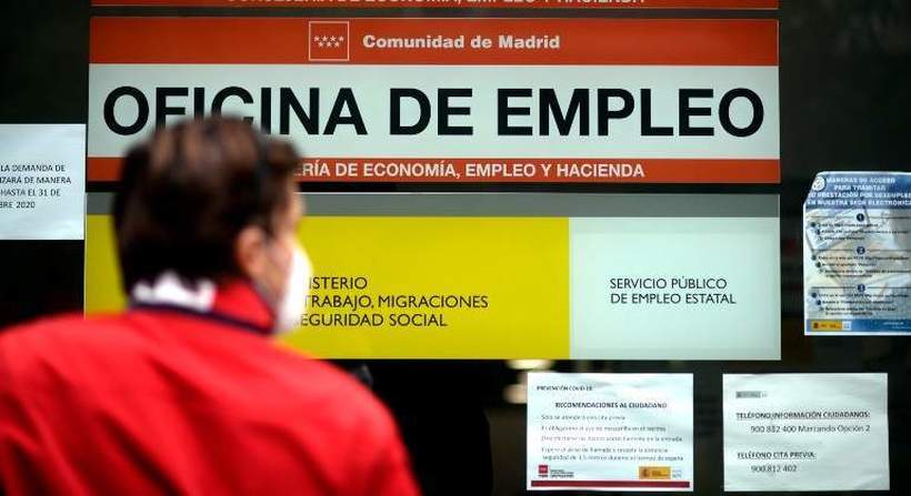 Шпанија ги олеснува процедурите за работна дозвола за странци
