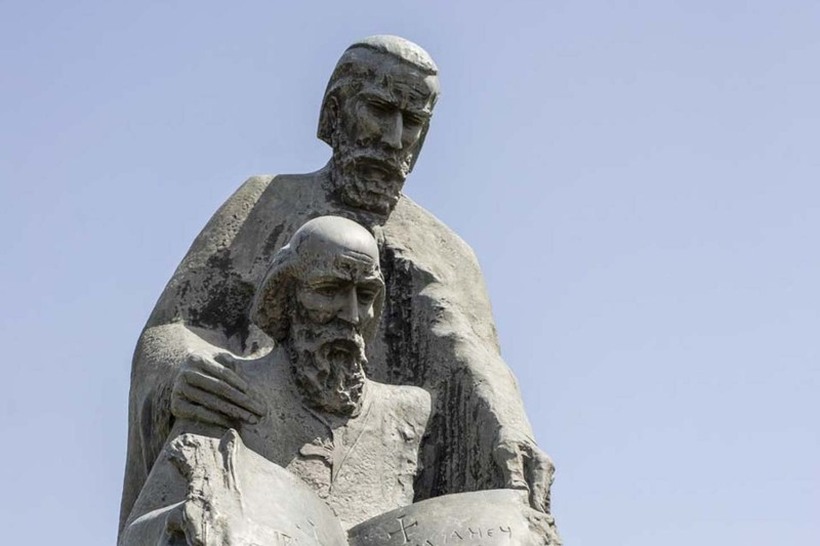 Св. Кирил и Методиј, основачите на првата словенска азбука – глаголицата