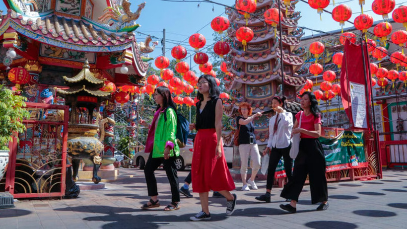 Кинеските туристи дома ќе потрошат рекордни близу 1 трилион долари