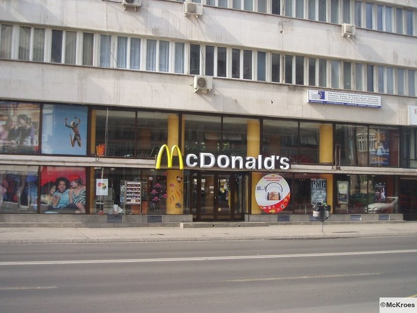 Мекдоналдс се враќа во Македонија - дознава Фактор