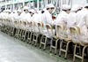Најголемата фабрика за iPhone прими дури 100.000 нови работници