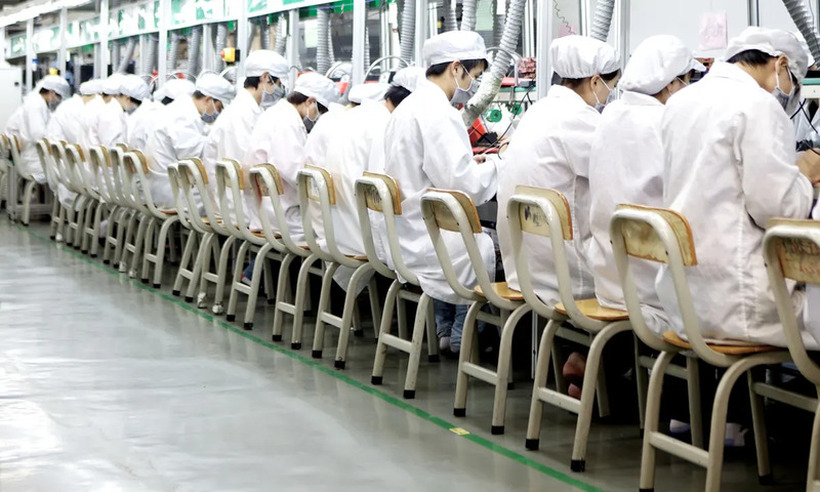 Најголемата фабрика за iPhone прими дури 100.000 нови работници
