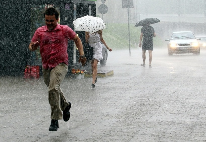ПОПЛАДНЕ НЕ ИЗЛЕГУВАЈТЕ ОД ДОМА:  УХМР предупредува за дожд, грмежи и засилен ветер во Македонија