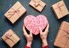 Во пресрет на Денот на вљубените: Предлог подароци за сечиј џеб
