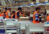 „Амазон“ ги чести со 100 долари новите работници кои имаат потврда за вакцина