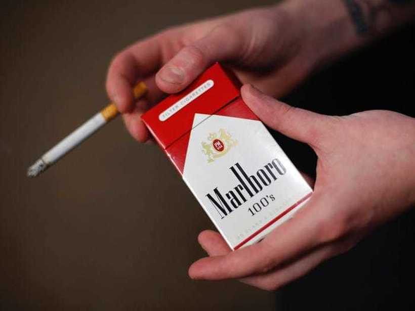 На лицата кои сега имаат помалку од 7 години доживотно им е забрането да пушат цигари