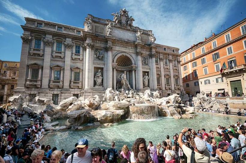 Дали знаете каде завршуваат паричките од Фонтаната ди Треви во Рим?