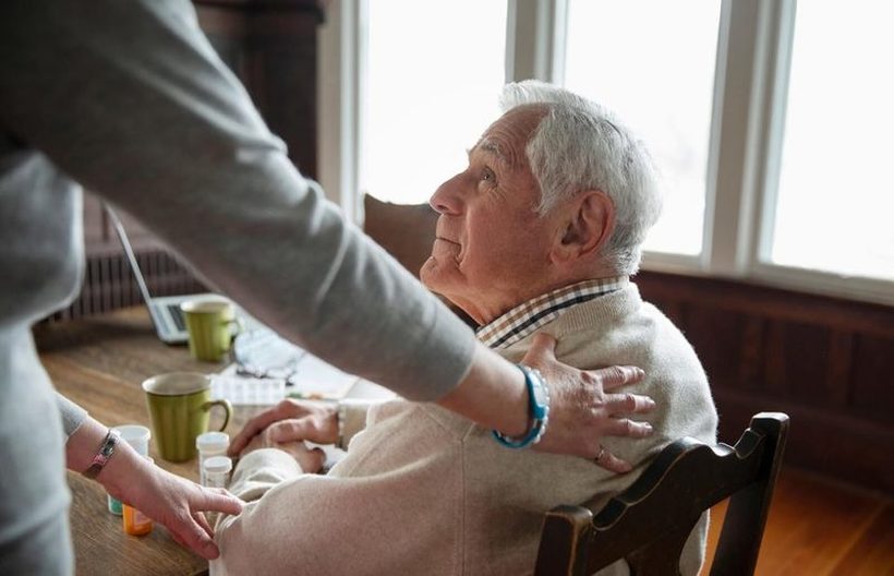 Населението ни старее, а на огласите сѐ почесто се бараат негувателки за грижа на стари лица
