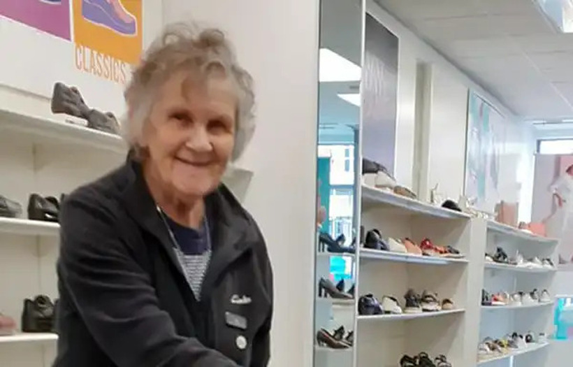 Продавачка добила отказ после 68 години работа - поради работата не одела ни на меден месец