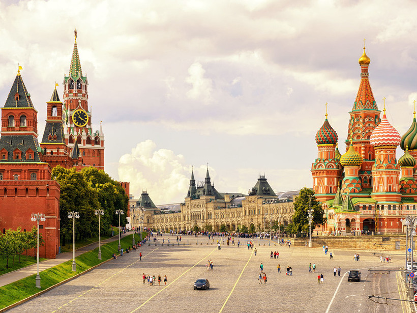 Во Русија од денеска стапува на сила нов закон за странски работници