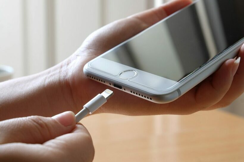Ново откритие ветува – батериите на телефоните ќе траат подолго