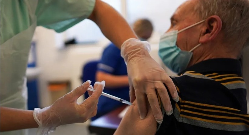 Германец примил 87 вакцини против корона