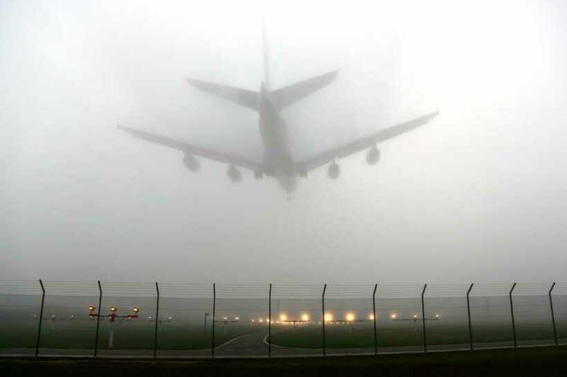 Откажани и пренасочени летови од скопскиот аеродром – густата магла над градот предизвика проблеми во авиосообраќајот