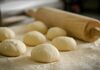 Италија го укинува ДДВ-то за леб, млеко и тестенини