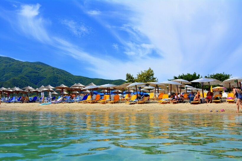 На две плажи во Црна Гора е забрането пливање поради лошиот квалитет на водата
