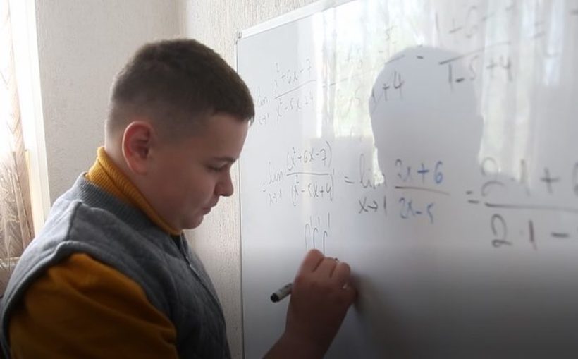 Или Морина – 13 годишен математички гениј од Скопје што подучува студенти од целиот свет