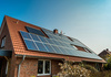 Ако не сакате да плаќате сметки за струја – еве колку соларни панели му се потребни на едно домаќинство за да биде целосно независно...