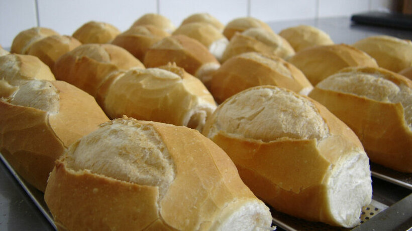Цената на лебот намалена на 32 денари!