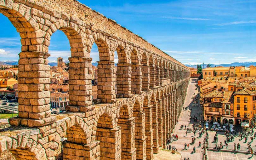 Како сложениот систем на аквадукти го снабдувал со вода Римското Царство?