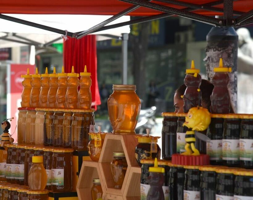 Македонците купуваат мед само кога се болни