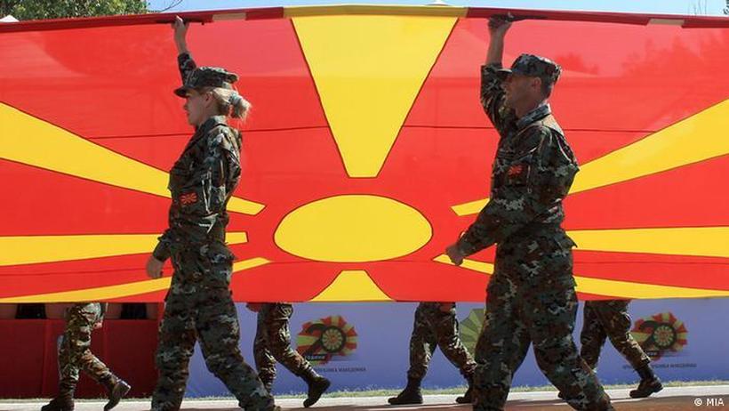 Ќе се врати ли во Македонија задолжителниот воен рок?