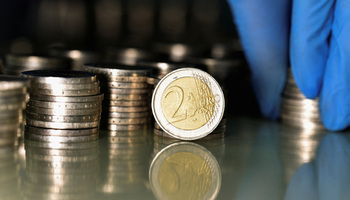 Се појавија лажни евро монети! ЕВЕ КАКО ДА ГИ ПРЕПОЗНАЕТЕ
