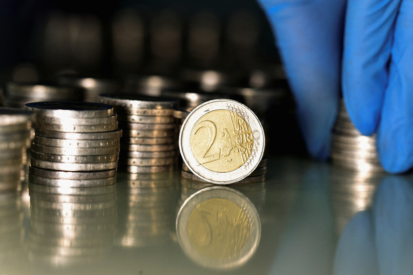 Се појавија лажни евро монети! ЕВЕ КАКО ДА ГИ ПРЕПОЗНАЕТЕ