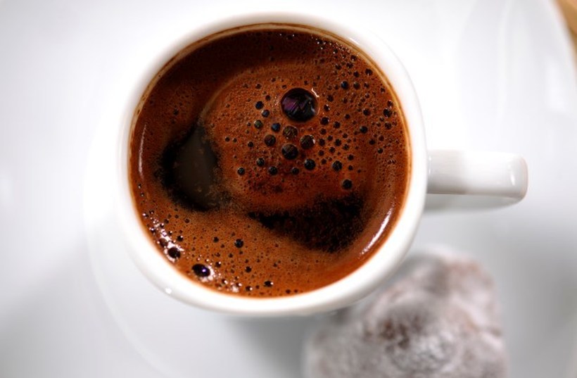 Што се случува со вашиот организам ако го прескокнете утринското кафе?
