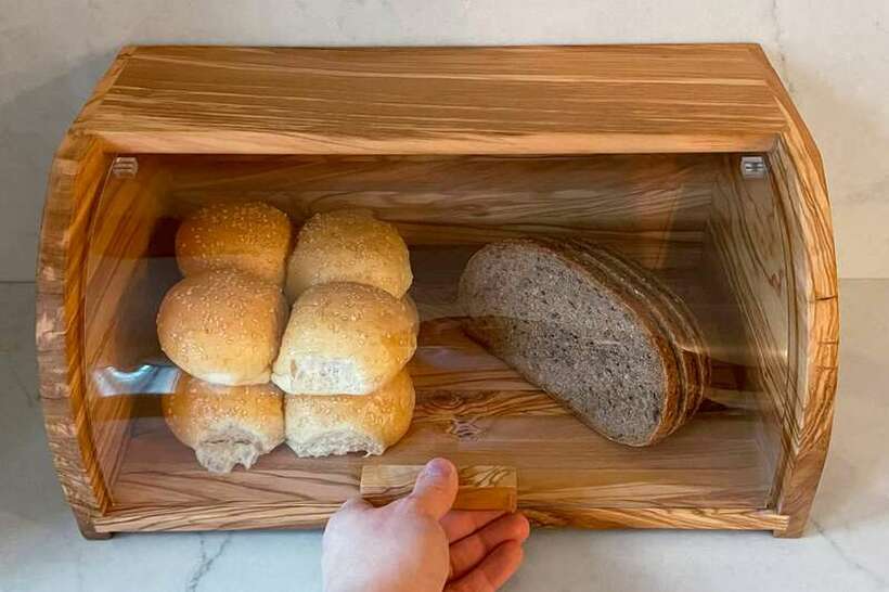 Не го чувајте лебот во ќеса – еве како правилно се чува за да остане свеж