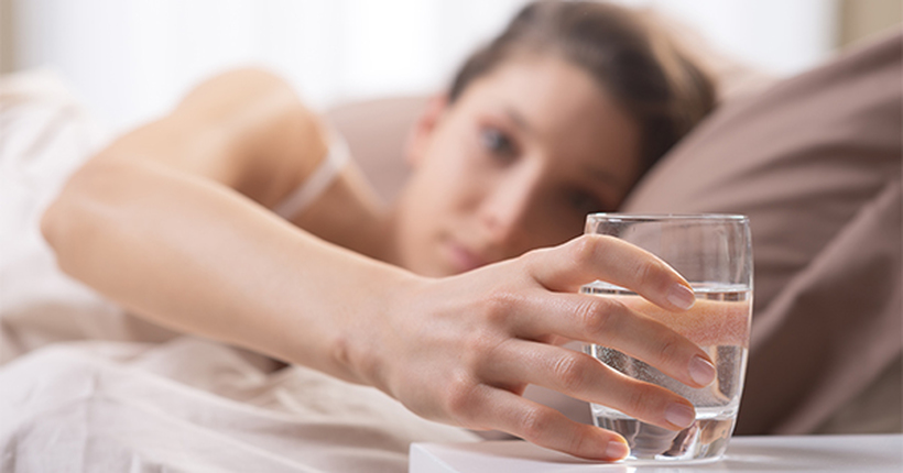 Еве што ќе се случи доколку пиете вода на празен желудник