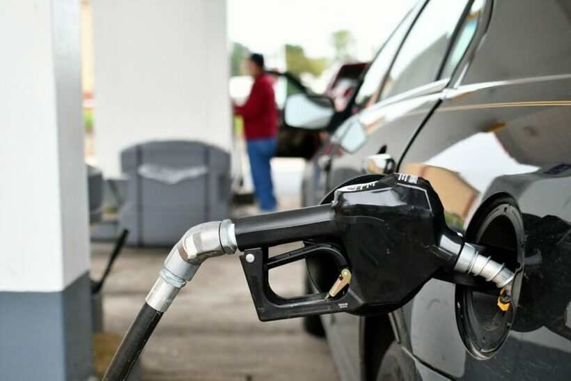 Евe што прават повеќето кога полнат гориво: Може сериозно да го оштети вашиот автомобил