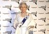 Двојничката на кралицата Елизабета Втора по 34 години “владеење”на филмскиот трон даде отказ
