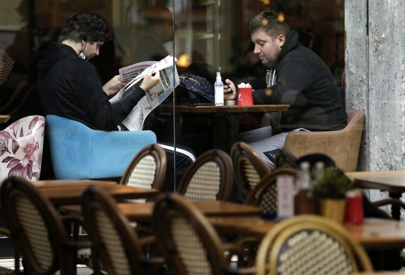 Србија ќе воведува ковид сертификати за во ресторани, кафулиња, ноќни клубови