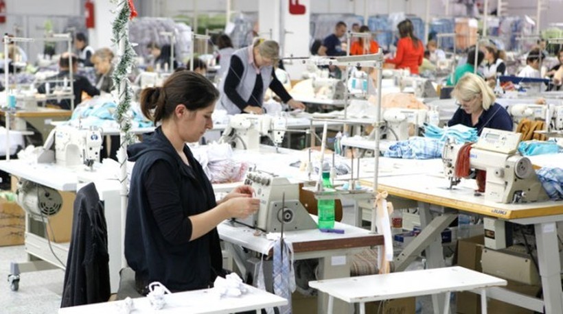 Трендот на намалување на бројот на вработени во текстилните фабрики продолжува