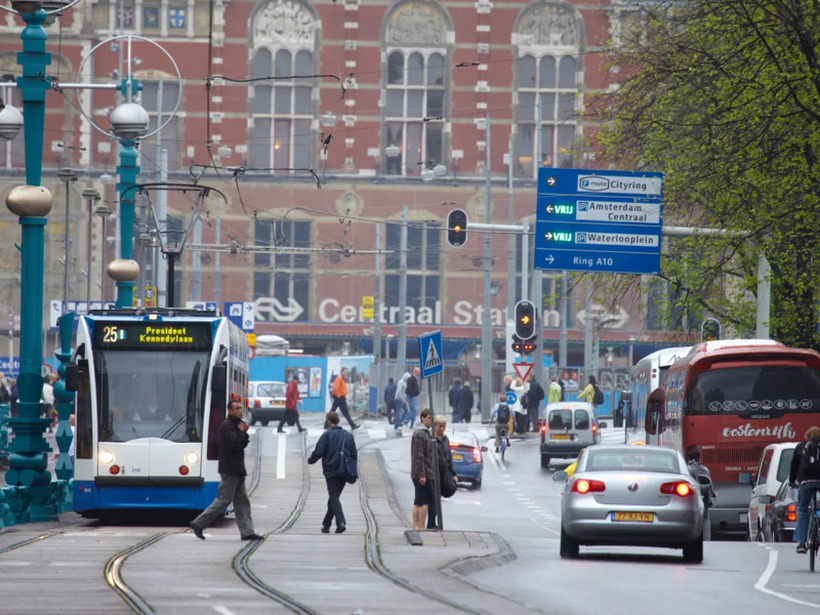 НОВО ВО ЕВРОПСКИ ГРАД: Туристичките автобуси ќе се паркираат на периферија, а туристите оттука ќе користат јавен превоз
