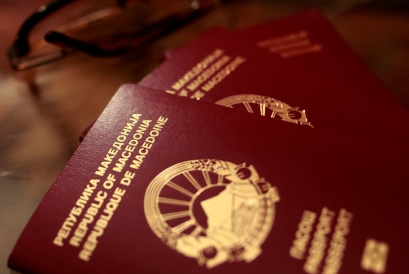 Продолжен рокот на пасошите и возачките дозволи