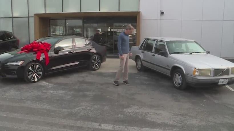 Видео: Со „Volvo“ поминал милион милји за 30 години, награден е со нов автомобил