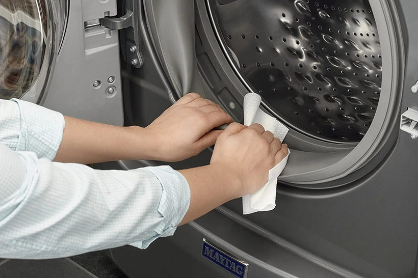 Колку често ја чистите машината за перење? Спречете ја појавата на мувла во фиоката, еве колку често треба да ја чистите гумата и вратата
