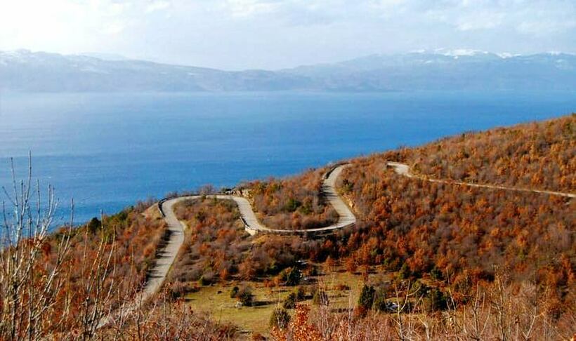 Патниот правец Охрид – Ресен преку Галичица е затворен за сообраќај!
