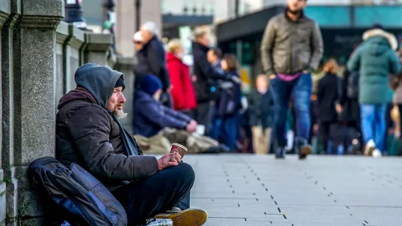 Германија е полна со бездомници: Зошто некогаш најсилната земја во Европа бележи нагло зголемување на бројот на лица кои се “на улица”!?