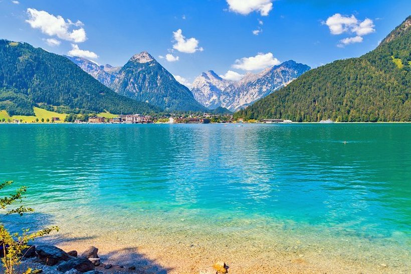 Земја што нема излез на море прогласена за најдобра во Европа за капење