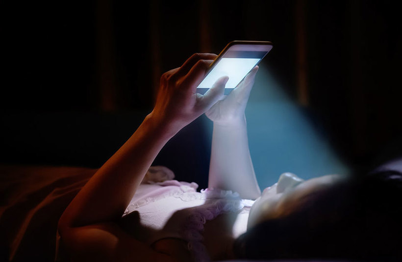 Откриено е која мобилна апликација најлошо влијае пред да си легнете да спиете