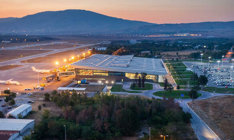 2.4 милиони патници патувале преку скопскиот и охридскиот аеродром во 2022 година – еве до кој топ 5 европски земји најмногу патувале Македонците