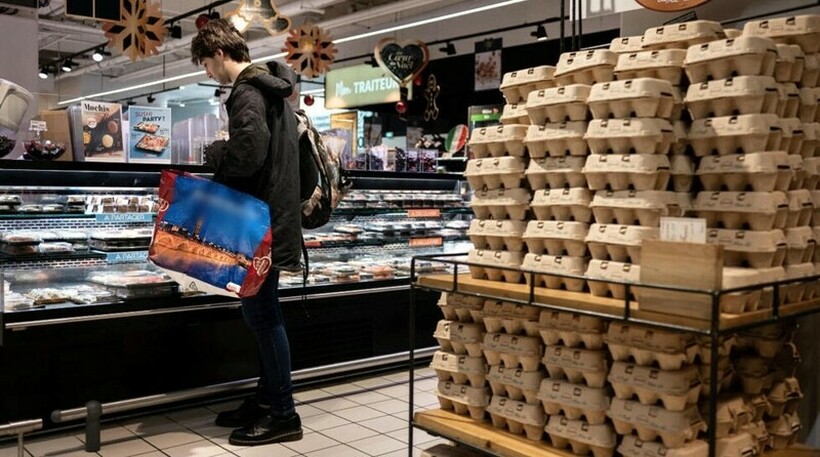 Франција ги замрзна цените на храната до јуни. Трговците ја поддржаа мерката