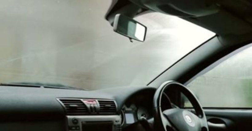 Зошто никој не се сети порано - трик за стаклата во автомобилот никогаш да не се замаглуваат