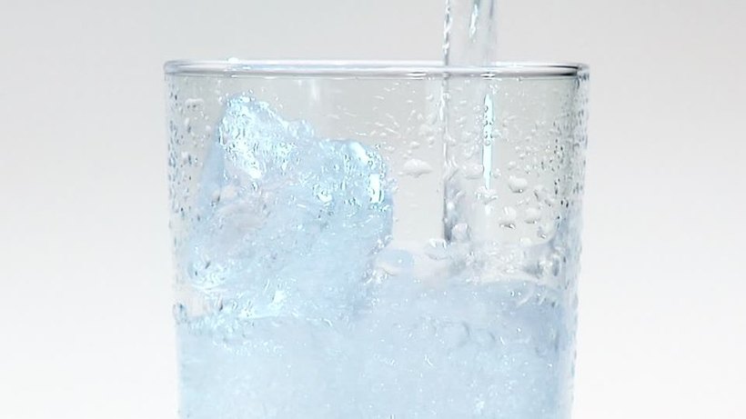 ШТО Е ПОДОБРО: Обична или кисела вода?