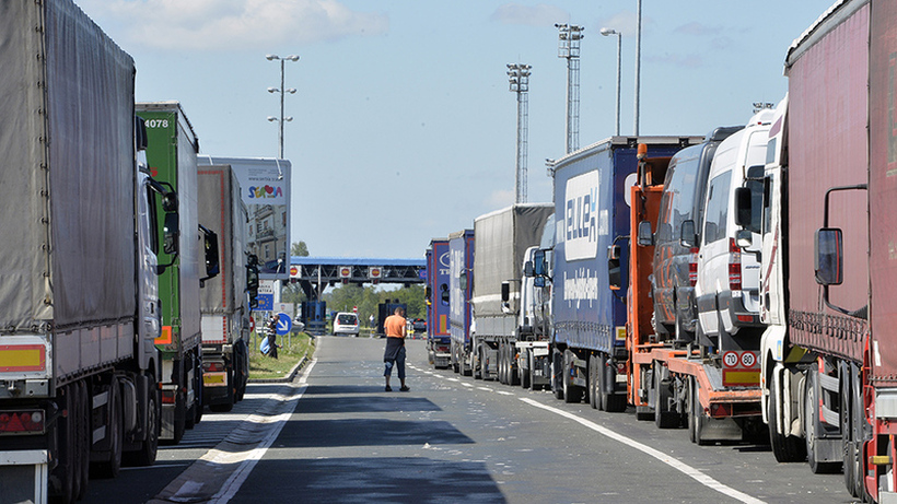 На македонските транспортери да им се овозможи брз проток на стоки низ Србија