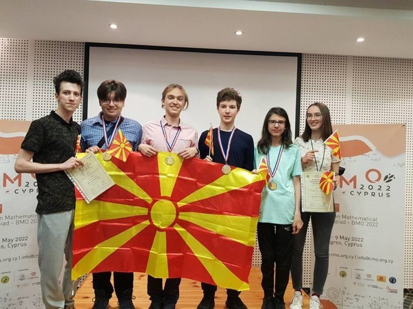 ЗА ПРВ ПАТ ВО ИСТОРИЈАТА НА МАКЕДОНИЈА: Средношколецот Никола освои златен медал на Балканска математичка олимпијада!